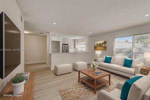 Residential complexes in Delray Beach, Palm Beach