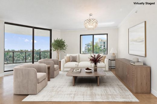 Residential complexes in Palm Beach Gardens, Palm Beach