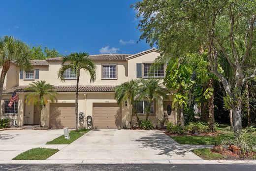 Townhouse in Coconut Creek, Broward County