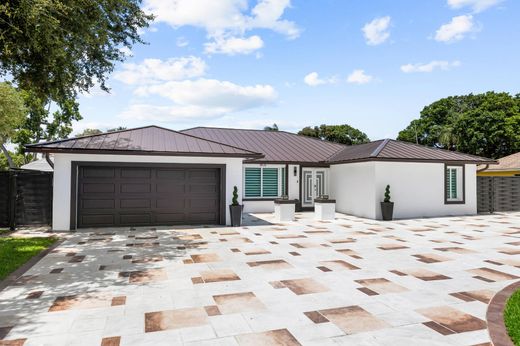 Villa in Lake Clarke Shores, Palm Beach