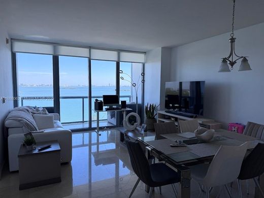 Kamienica w Miami, Miami-Dade County