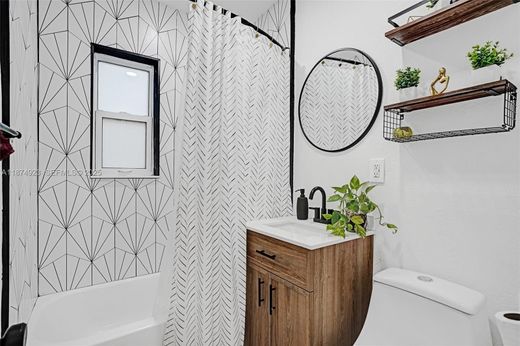 Willa w Miami Gardens, Miami-Dade County