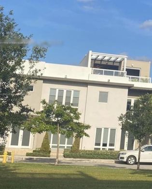Edificio en Doral, Miami-Dade County
