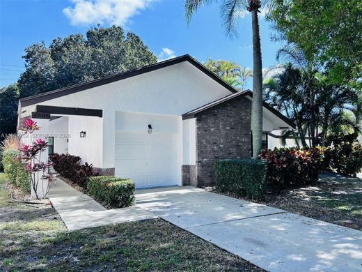 Villa - Coconut Creek, Broward County