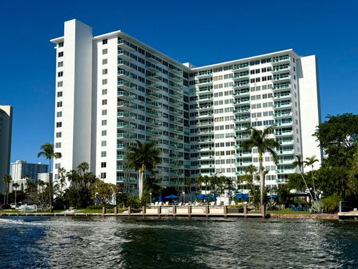 Residential complexes in Fort Lauderdale, Broward County