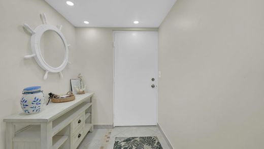 Residential complexes in Delray Beach, Palm Beach