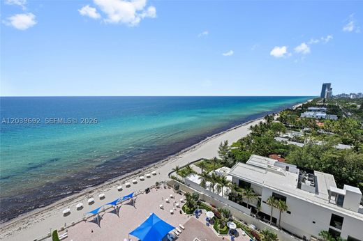 Residential complexes in Hallandale, Broward County