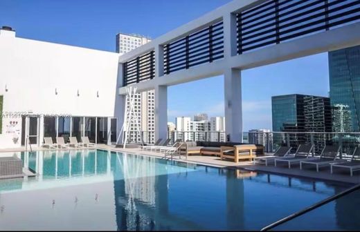 Kamienica w Miami, Miami-Dade County