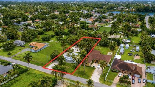 Villa in North Miami, Miami-Dade