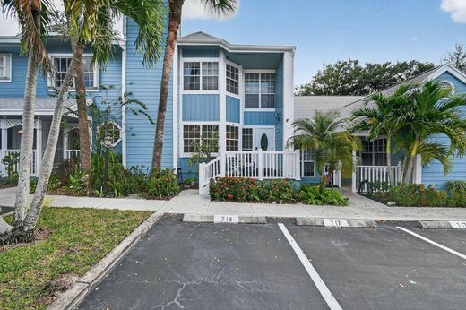 Townhouse in Jupiter, Palm Beach