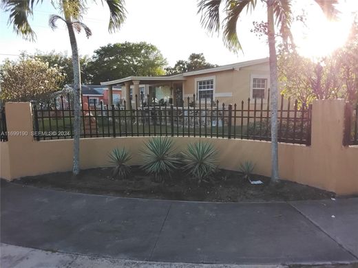 Villa in Miami Gardens, Miami-Dade County