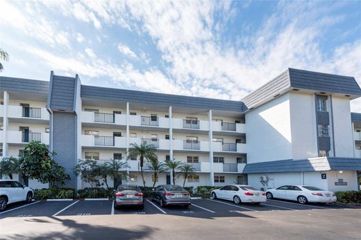 Residential complexes in Lauderhill, Broward County