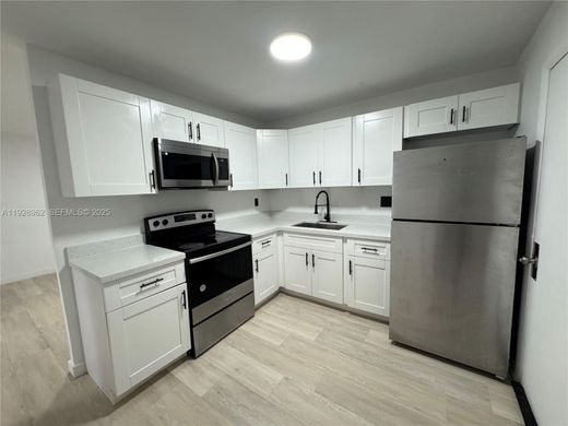 Complexos residenciais - North Miami, Miami-Dade County