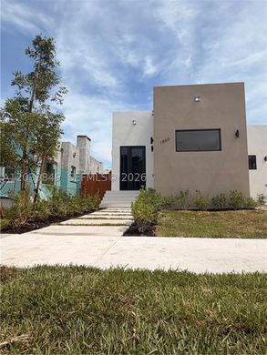 Вилла, Miami Heights Trailer Park, Miami-Dade County