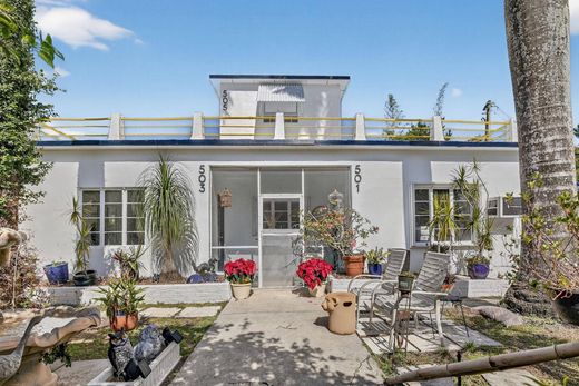 Residential complexes in Fort Lauderdale, Broward County