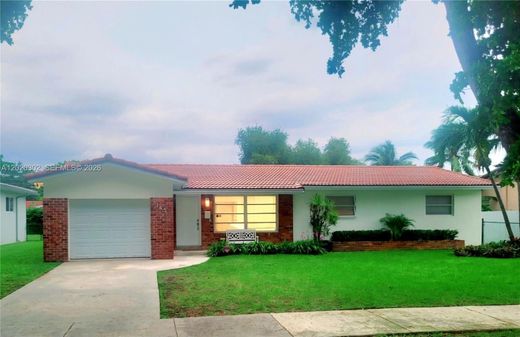 Villa in Miami Springs, Miami-Dade