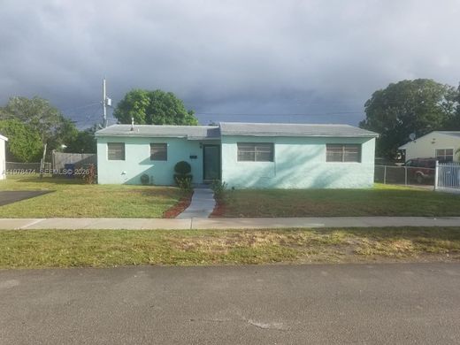 Villa Miami Gardens, Miami-Dade County