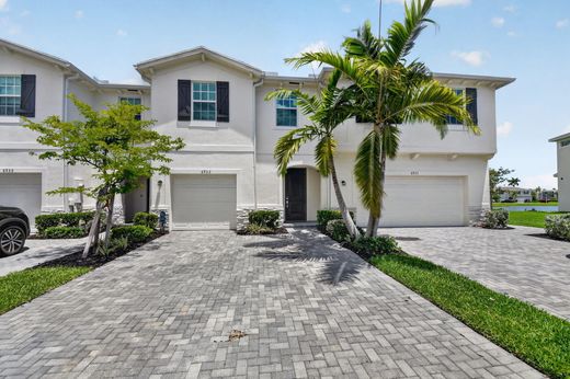 Townhouse in Lake Worth, Palm Beach