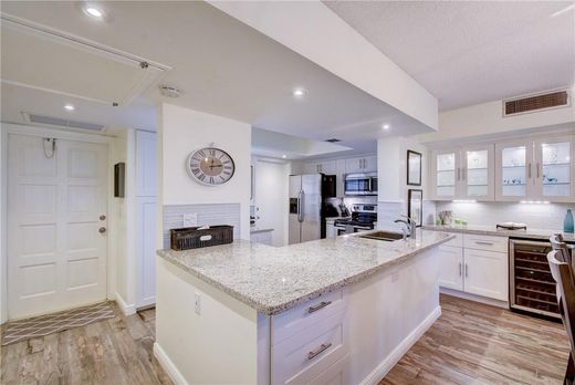 Residential complexes in Pompano Beach, Broward County