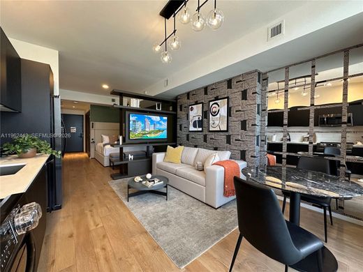 Residential complexes in Miami, Miami-Dade