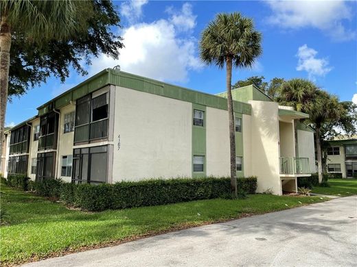 Wohnkomplexe in Coral Springs, Broward County