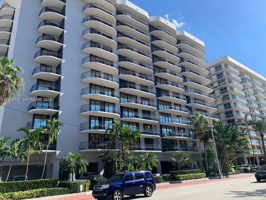 Residential complexes in Surfside, Miami-Dade
