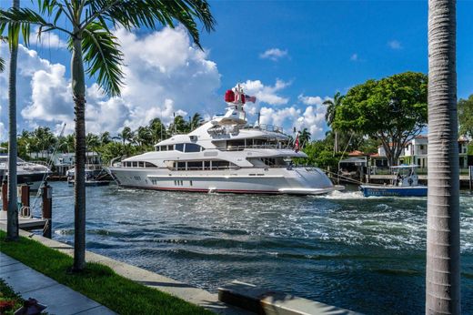 Residential complexes in Fort Lauderdale, Broward County