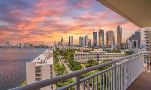 Kamienica w Sunny Isles Beach, Miami-Dade County