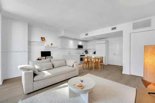 マイアミ, Miami-Dade Countyのアパートメント・コンプレックス