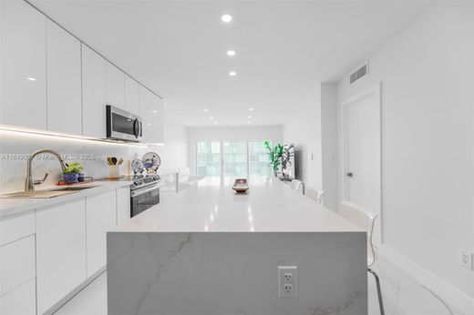 Komplex apartman Hallandale Beach, Broward County