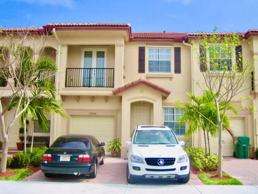 Townhouse in Miami, Miami-Dade
