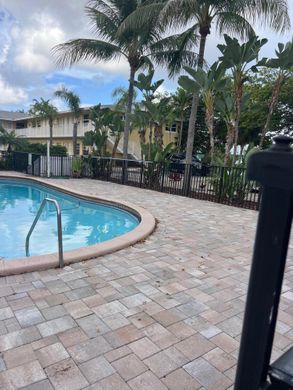 Residential complexes in Oakland Park, Broward County