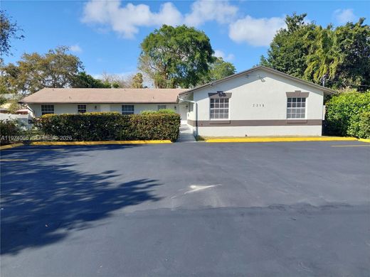 Komplex apartman Hollywood, Broward County
