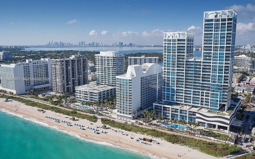 Residential complexes in Miami Beach, Miami-Dade
