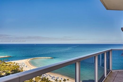 Residential complexes in Bal Harbour, Miami-Dade
