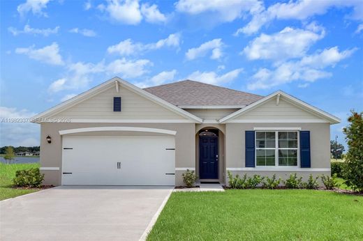 Villa in Lehigh Acres, Lee County