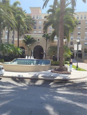 Residential complexes in Fort Lauderdale, Broward County