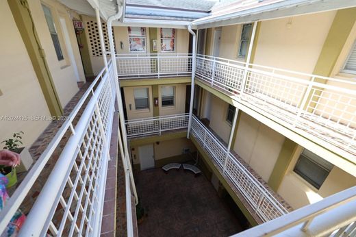 Residential complexes in Miami, Miami-Dade