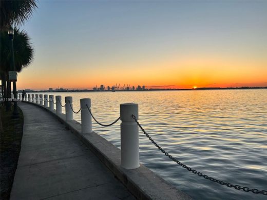 Residential complexes in Miami, Miami-Dade