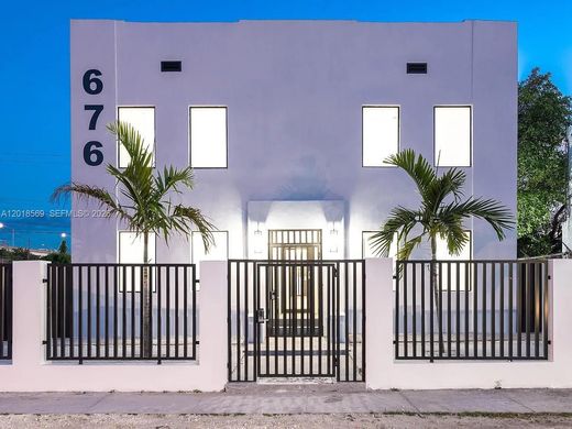Complesso residenziale a Miami, Miami-Dade County