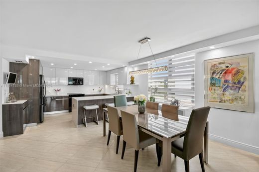 Complesso residenziale a Bay Harbor Islands, Miami-Dade County