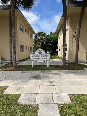 Residential complexes in Deerfield Beach, Broward County