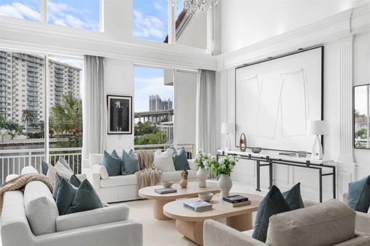 Dom miejski w Aventura, Miami-Dade County