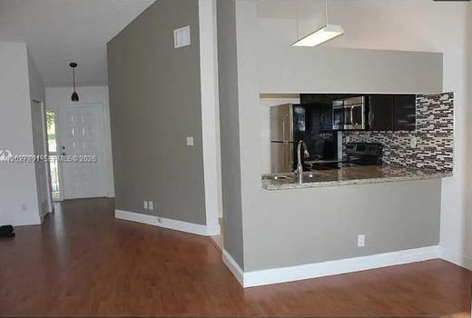 Residential complexes in Miami, Miami-Dade