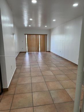 Κτίριο σε Virginia Gardens, Miami-Dade County