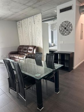 Жилой комплекс, Майами, Miami-Dade County