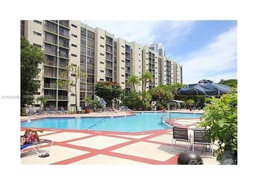 Kamienica w Sunny Isles Beach, Miami-Dade County