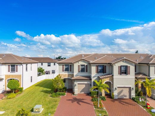 ハイアリア, Miami-Dade Countyのタウンハウス