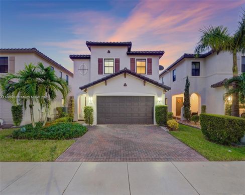 Willa w Hialeah, Miami-Dade County