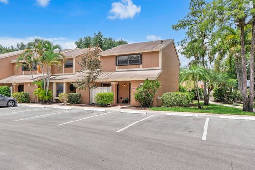 Townhouse in Coconut Creek, Broward County